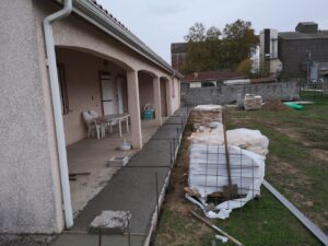 Arbor & Sens | Création d’une terrasse avec des dalles de pierre à Pins Justaret