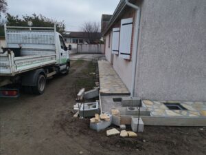 Arbor & Sens | Création d’une terrasse avec des dalles de pierre à Pins Justaret
